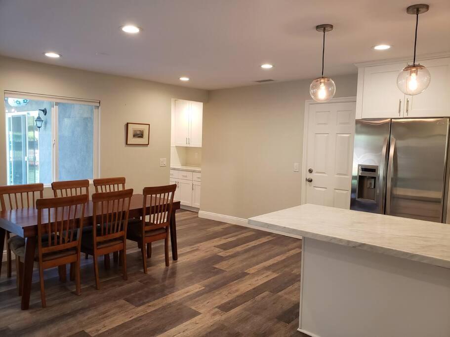 Bouganvilla 4-Bedroom, 2-Baths, Single Family House Thousand Oaks Eksteriør billede